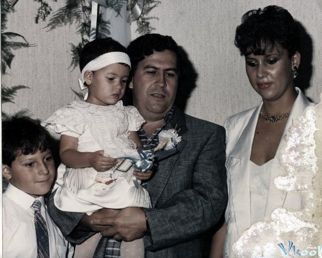 Xem Phim Ông Trùm Ma Túy Pablo Escobar - Sins Of My Father - Vkool.Net - Ảnh 2